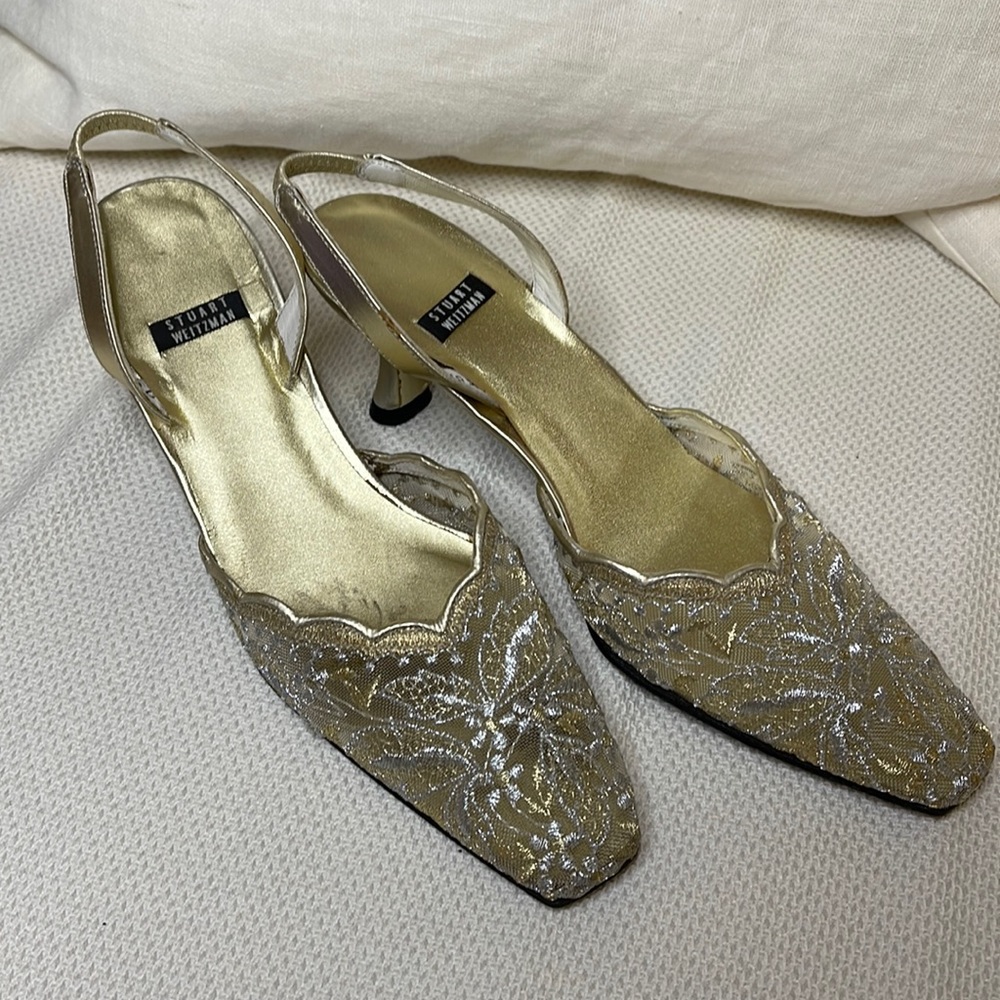 Stuart Weitzman, Kitten Heel Size 61/2 - image 3
